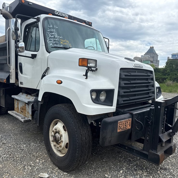 2014 FREIGHTLINER 114SD