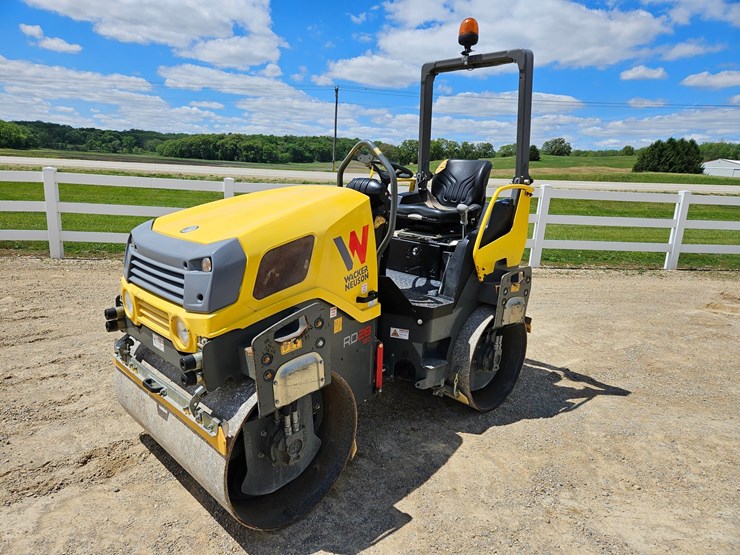 2017-wacker-neuson-rd28-120-image-1