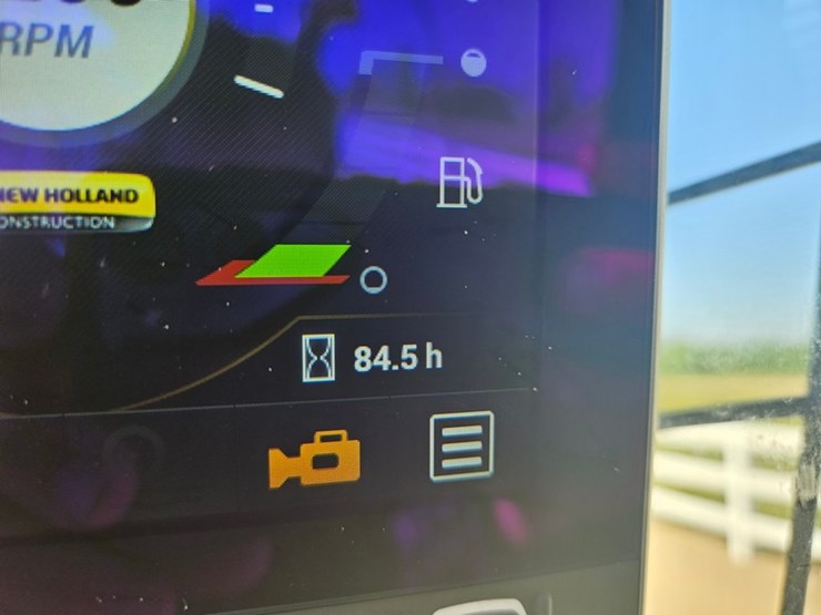 new-holland-l320-image-26