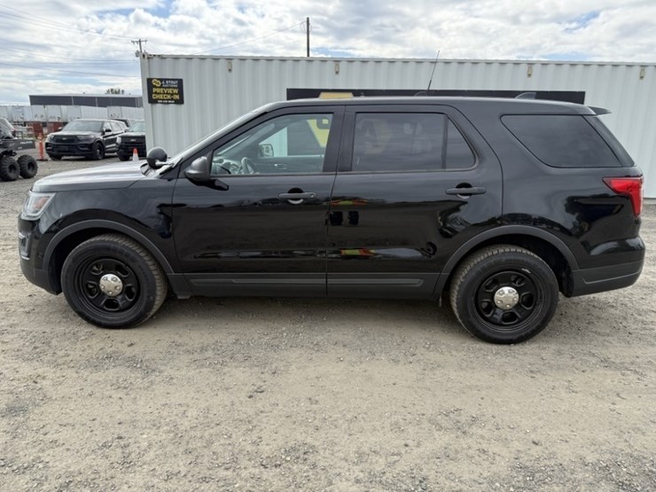 2018-ford-explorer-image-7