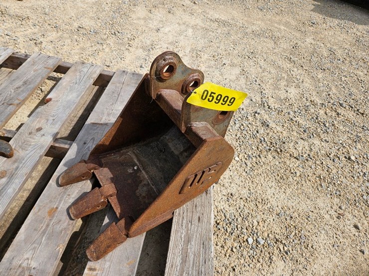 2011-wacker-neuson-1404-image-1