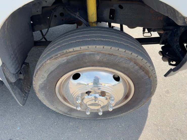 2002-ford-f450-xl-image-8