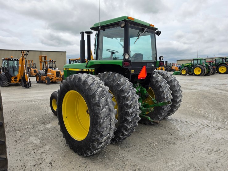 1990-john-deere-4055-image-11