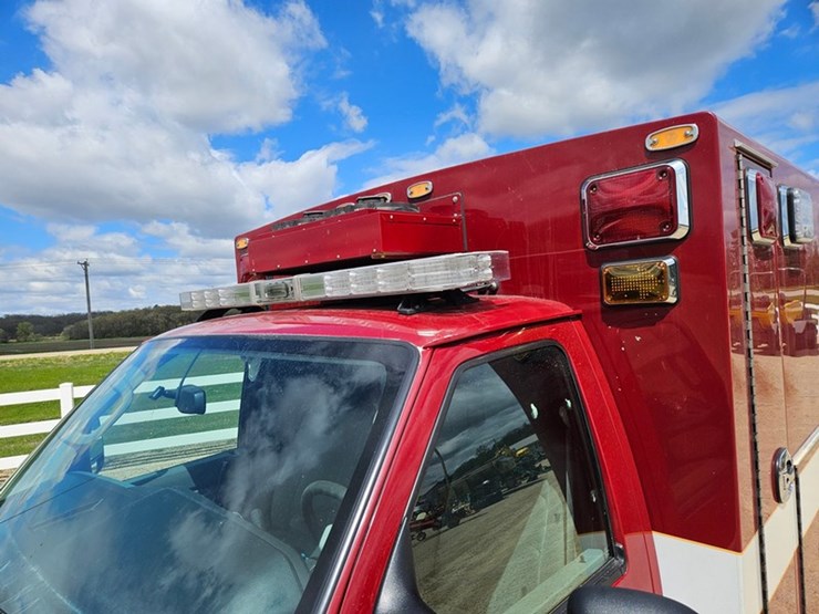 2016-ford-e450-image-13