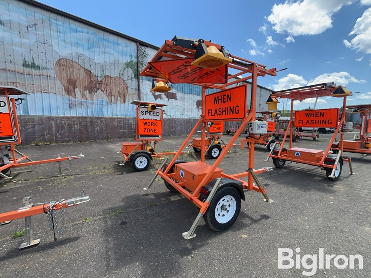 2023-wanco-traffic-control-trailered-caution-sign-image-5