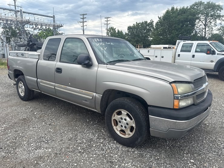 2003-chevrolet-1500-image-2