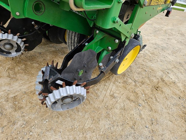 john-deere-7200-image-59
