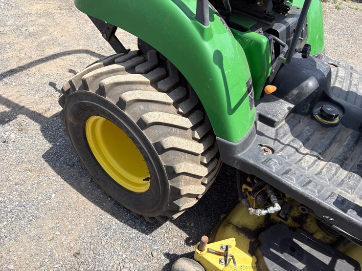 2008-john-deere-2305-image-14