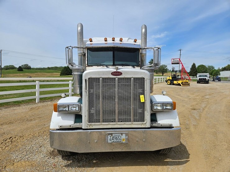 2006-peterbilt-379-image-8