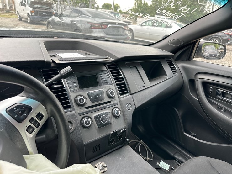 #30-•-2019-ford-interceptor-image-27