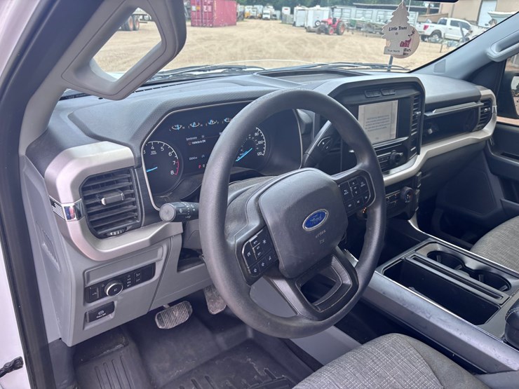 2021-ford-f150-xlt-image-8