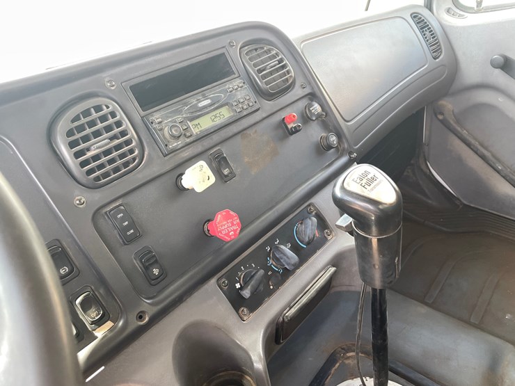 #1328-•-2008-freightliner-dump-truck-(has-mn-title)-image-43