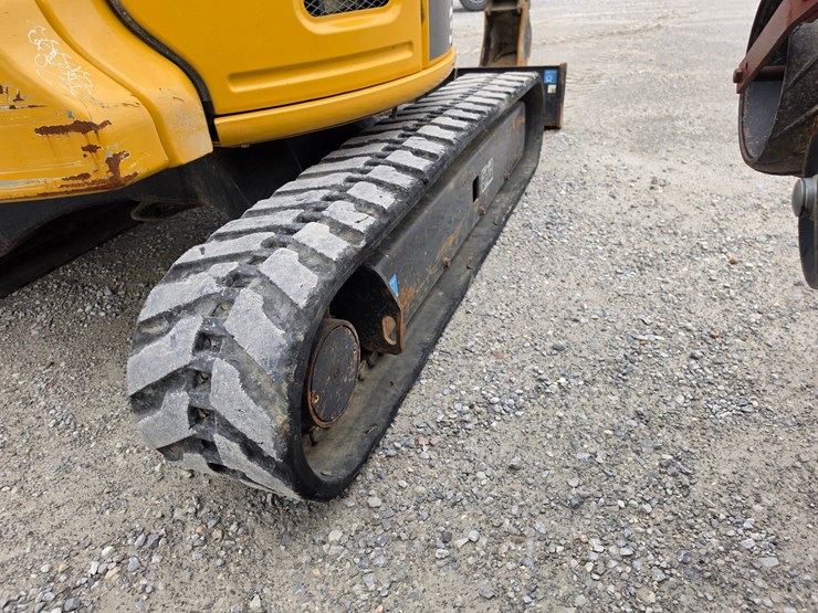 2020-deere-35g-image-17