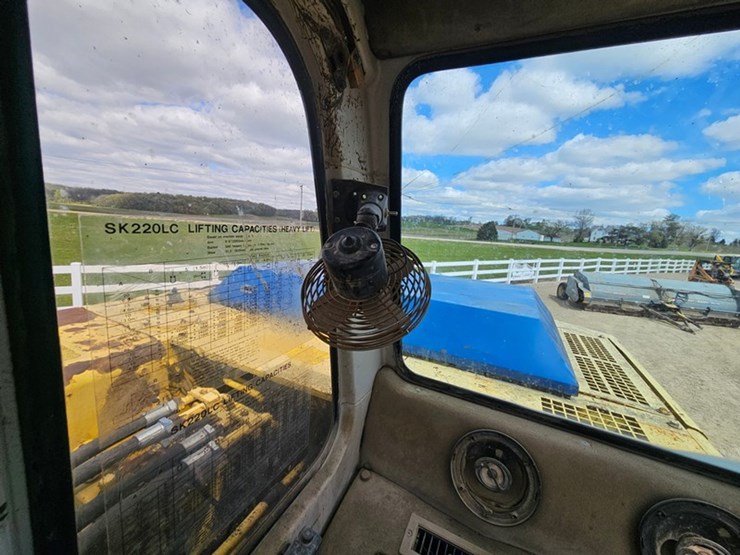 kobelco-sk220-lc-image-60