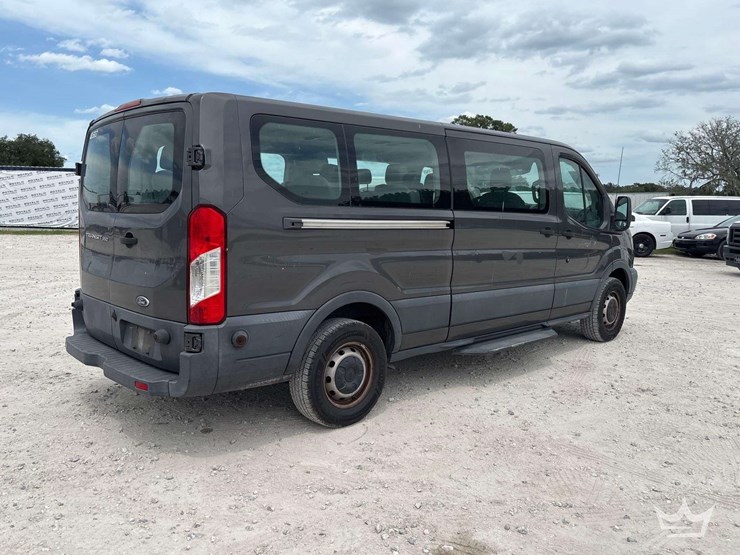2017-ford-transit-image-3