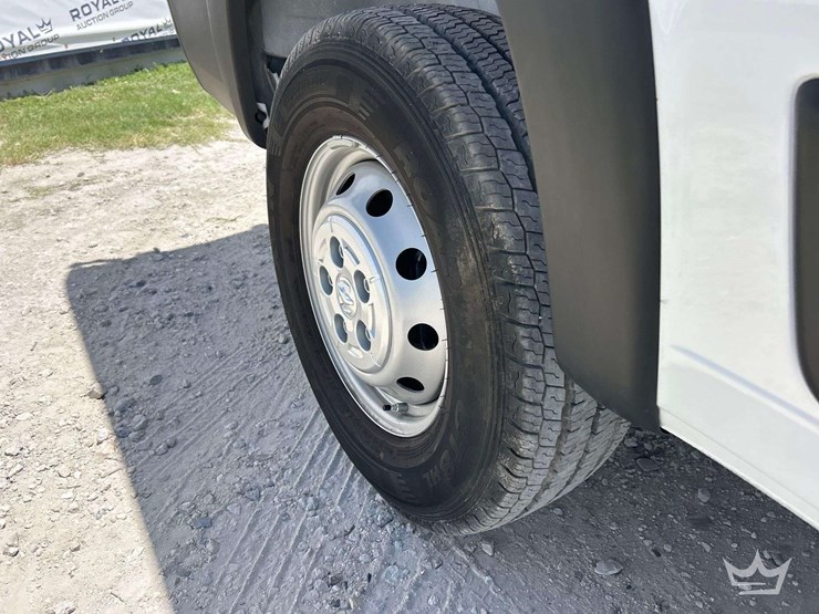 2023-ram-promaster-1500-image-27