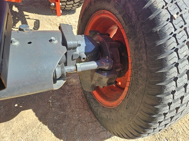 2021-kubota-l4701-image-39
