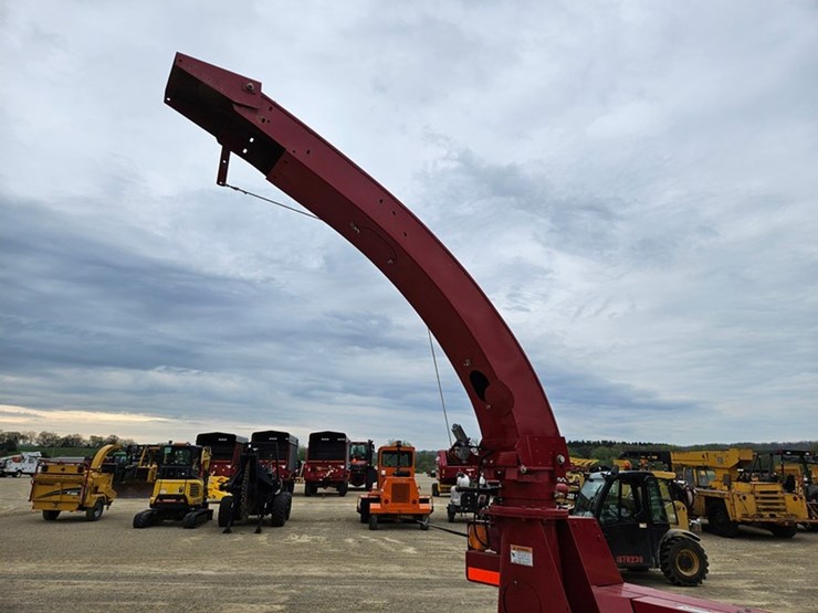 new-holland-fp240-image-31
