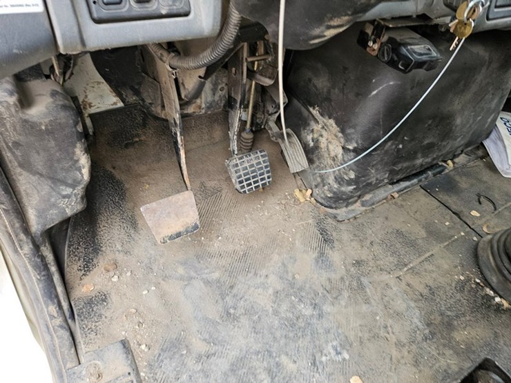 2005-international-durastar-4300-image-49