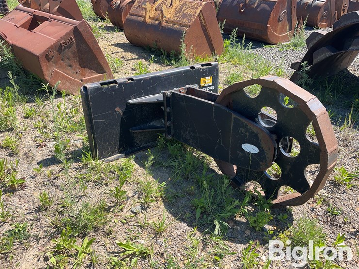 eterra-tc-04-trench-compactor-skid-steer-attachment-image-3
