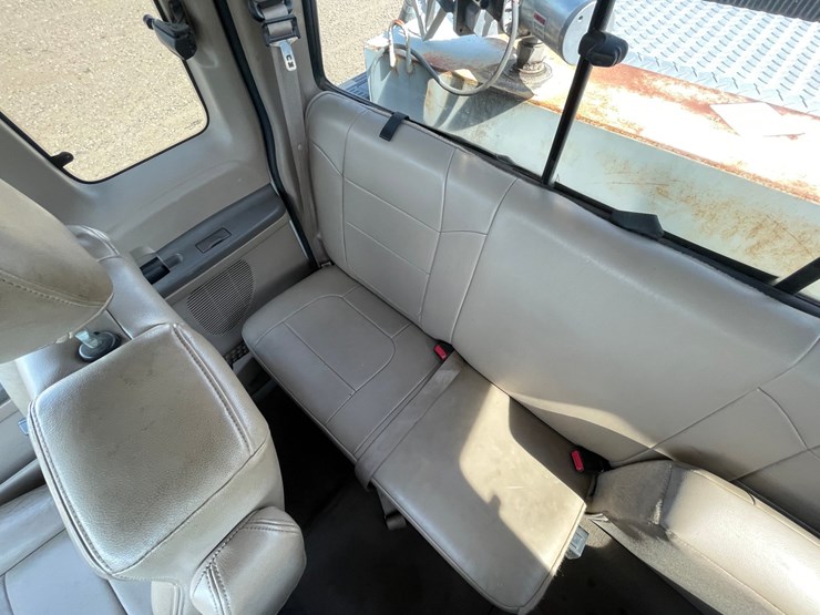 2004-ford-f250-lariat-image-25