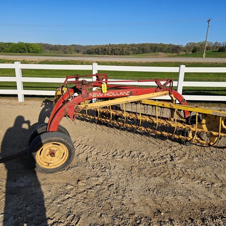 NEW HOLLAND 258