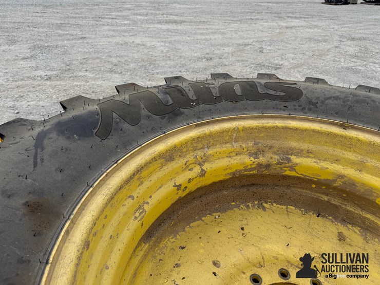 john-deere-12-image-8