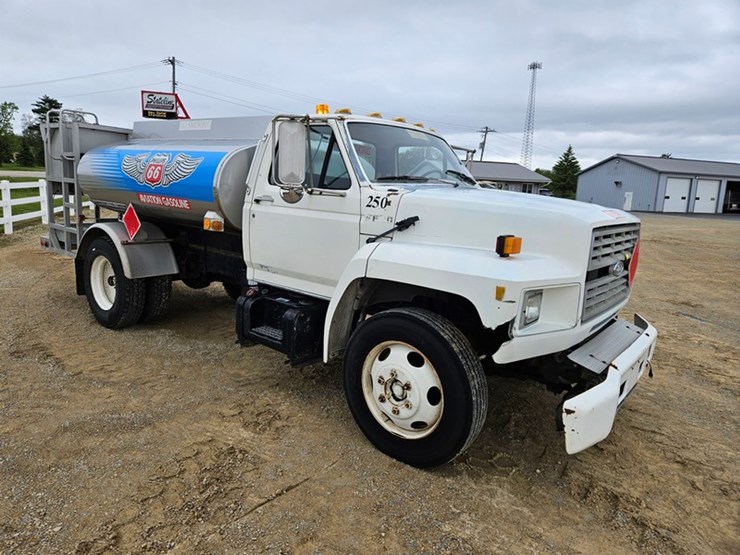 1992-ford-f600-image-7