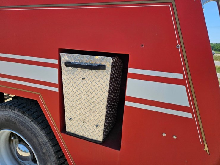 1986-ford-f800-image-13