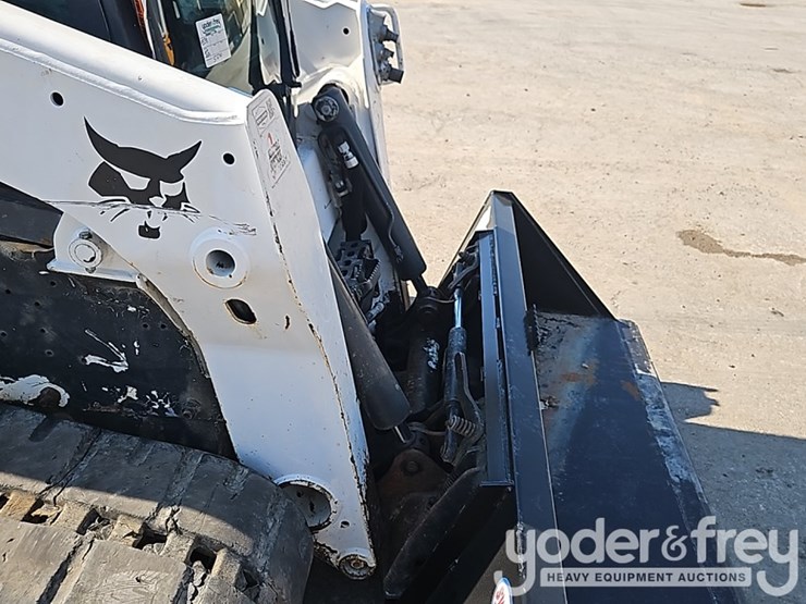 2018-bobcat-t750-image-13