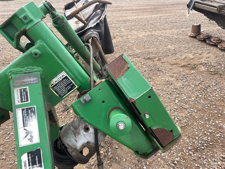 john-deere-275-image-10