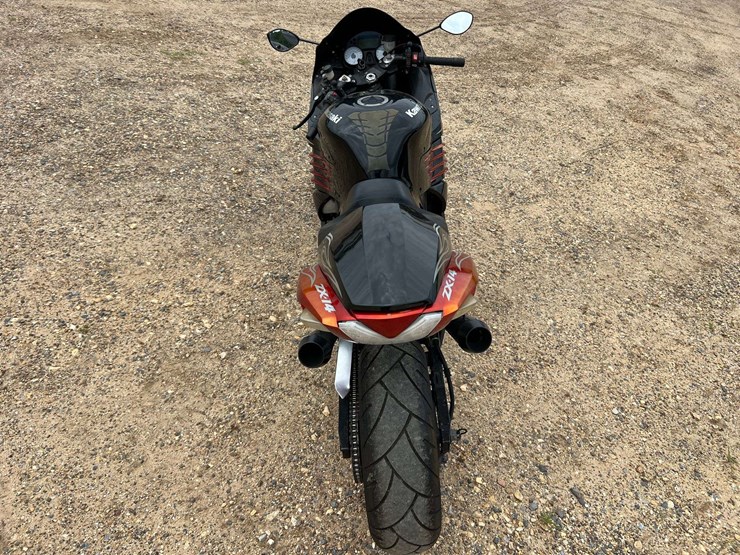 2007-kawasaki-ninja-zx-14-(-26,228-miles)-image-7