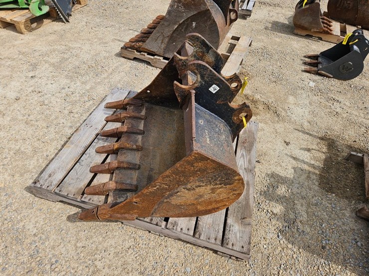 2019-kubota-kx080-image-2