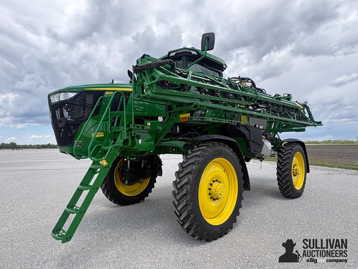 2024-john-deere-412r-image-1