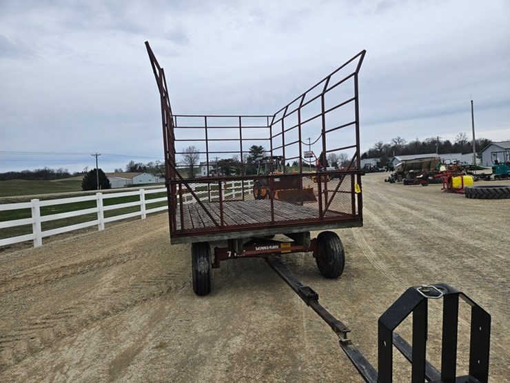 #5215-•-bale-wagon-minnesota-gear-image-8