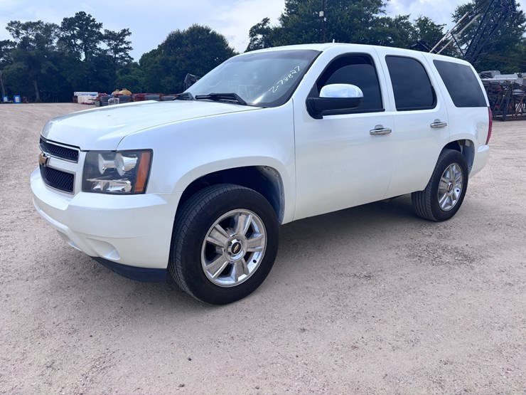 2014-chevrolet-tahoe-image-1