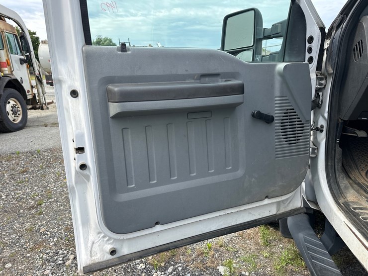 2012-ford-f450-image-38