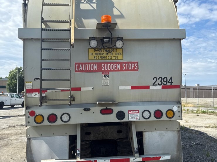 #6-•-2017-peterbilt-heil-front-loader-image-34