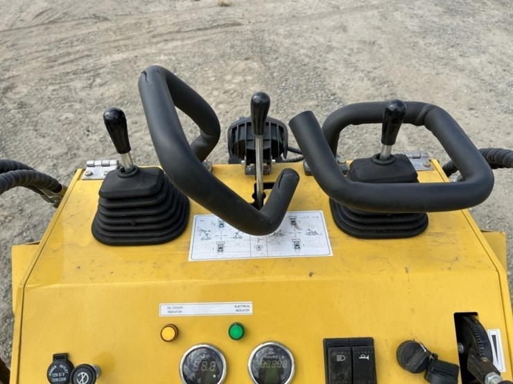 2026-land-hero-ldh-t460-mini-compact-track-loader-image-12