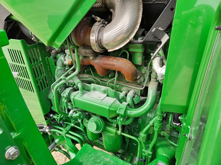 2024-john-deere-5067e-image-10