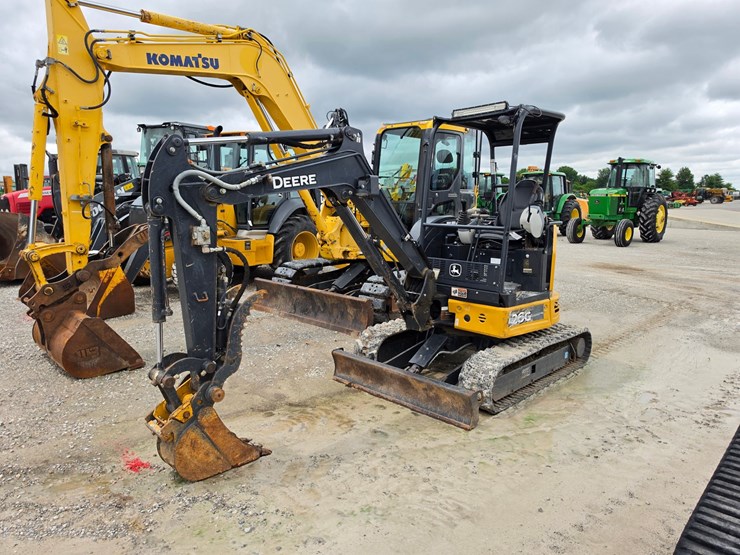 2018-deere-26g-image-1