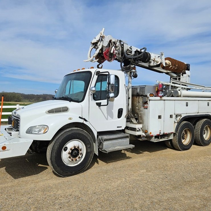 #5076 • 2007 Freightliner M2 Tandem Axle Crane Truck