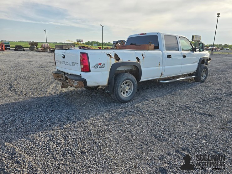 2006-chevrolet-silverado-2500-image-5