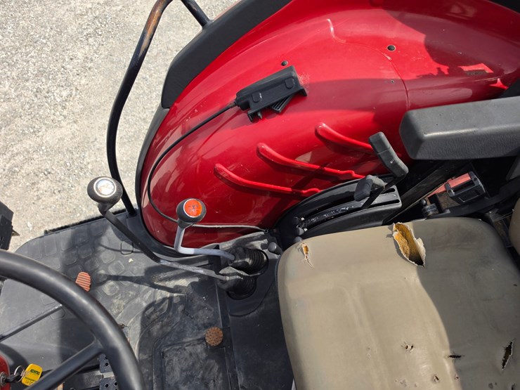 2010-case-ih-farmall-95-image-7