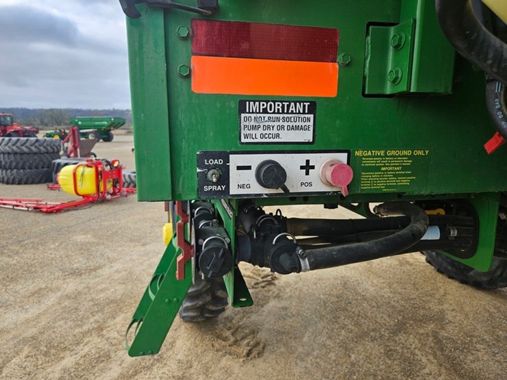 john-deere-4700-image-36