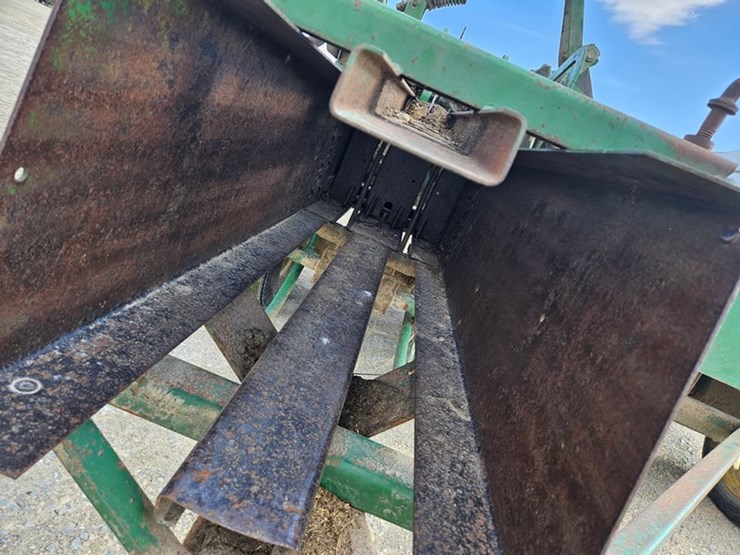 john-deere-24t-image-27
