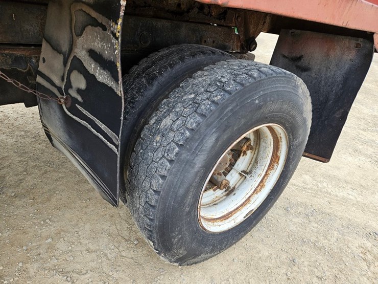 1975-ford-f750-image-29