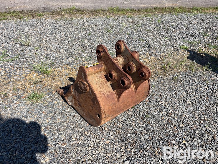 geith-23"-backhoe-bucket-image-7