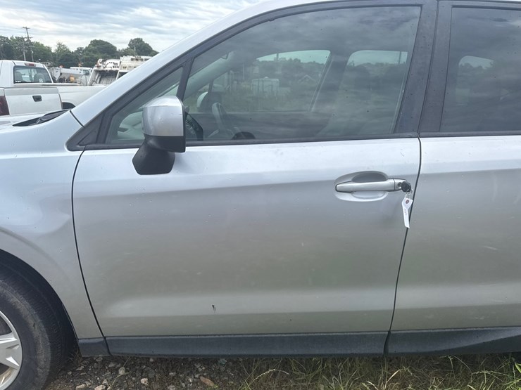 2016-subaru-forester-image-15