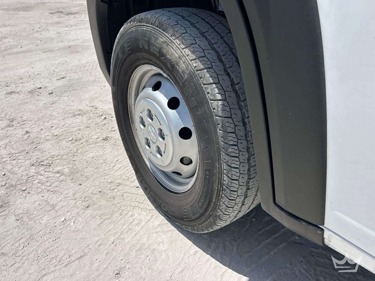 2023-ram-promaster-1500-image-28
